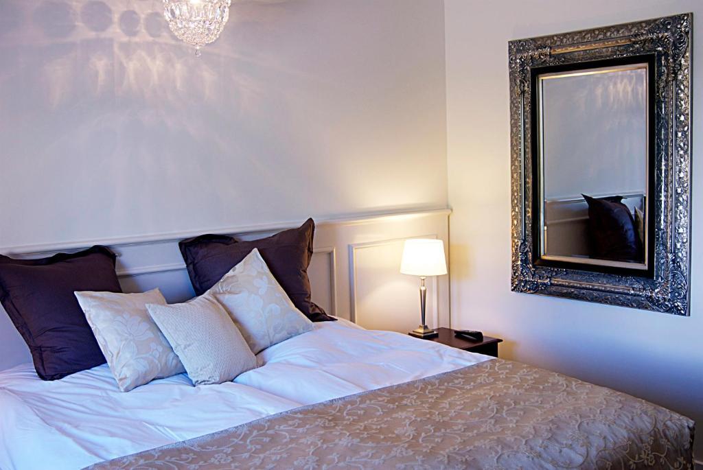 Hojby Kro Og Hotel Højby Quarto foto